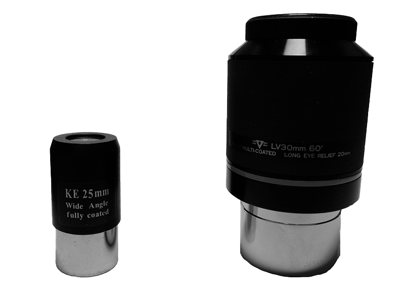 Grafik,zwei Okulare mit unterschiedlichem Steckma&szlig; im Gr&ouml;&szlig;envergleich zeigt